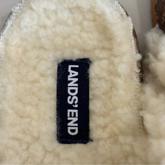 LAND’S END Sz 7B Slippers Clogs Faux Shearling Embroidered Flower and Bees NEW - Picture 4 of 14
